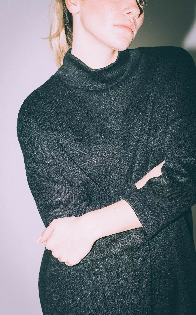 Oversized jurk met col Zwart