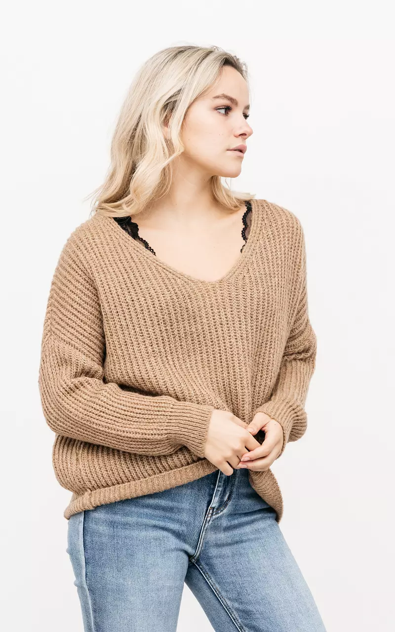 Chunky knit V-neck sweater Light Brown