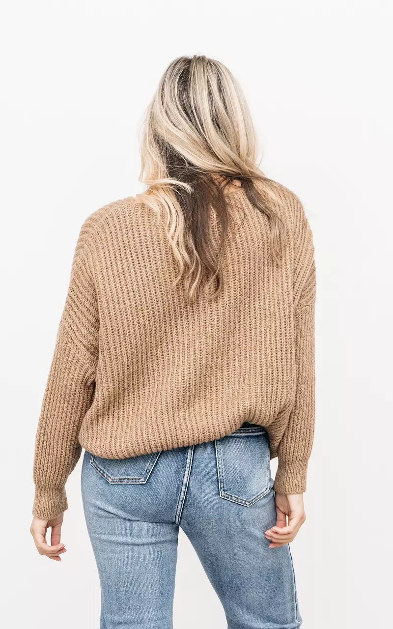 Chunky knit V-neck sweater Light Brown