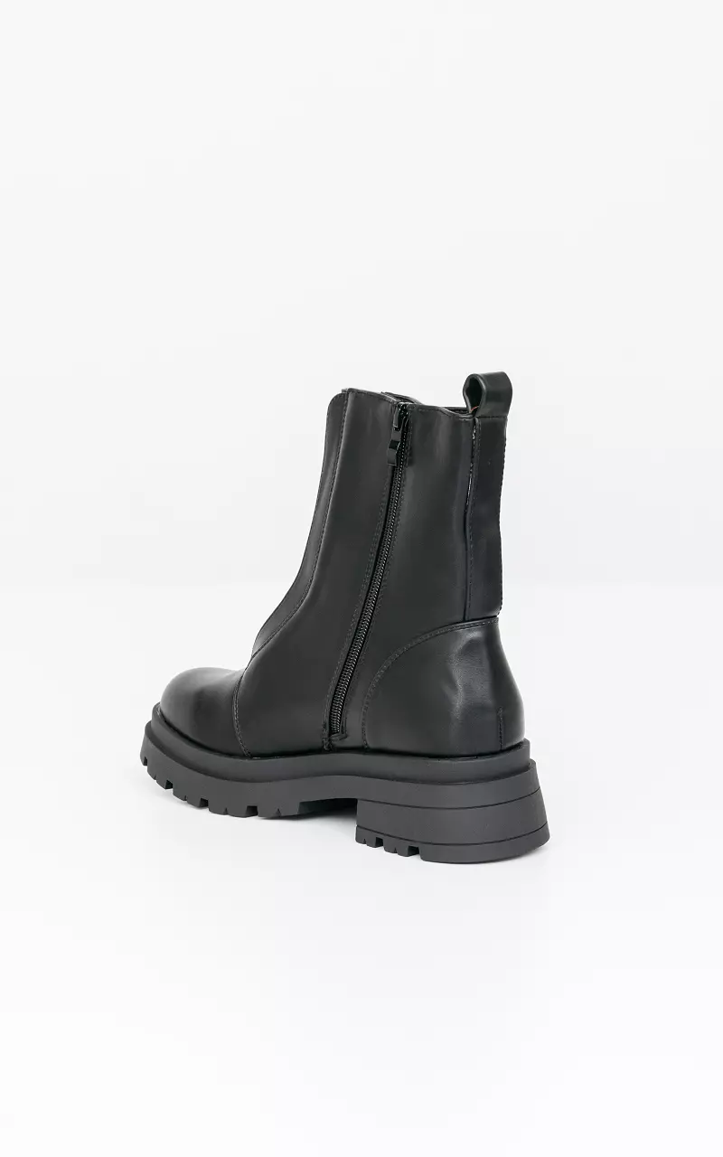 Schlichte Boots mit Reißverschluss Schwarz