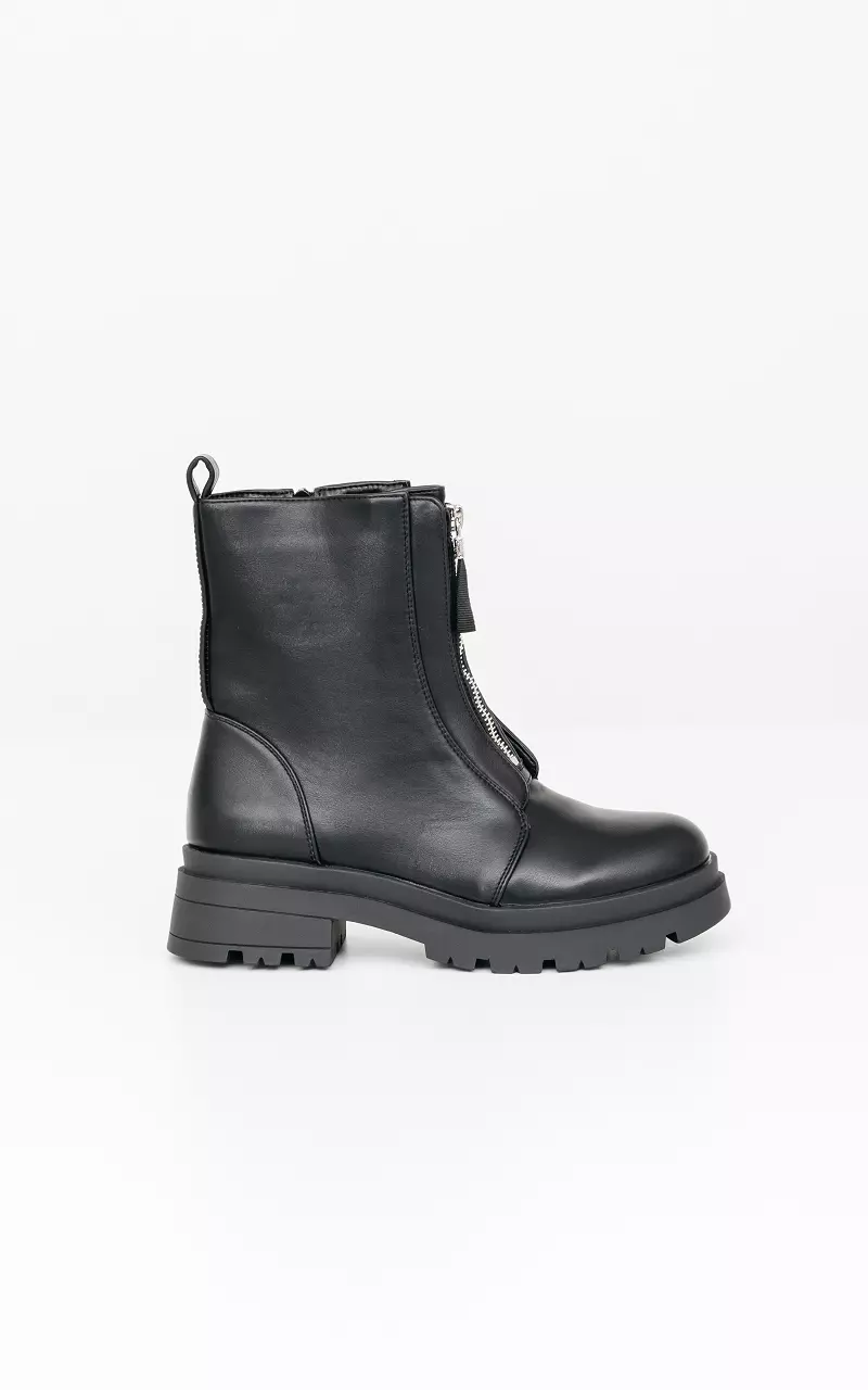 Boots with decorative zip on the front Black