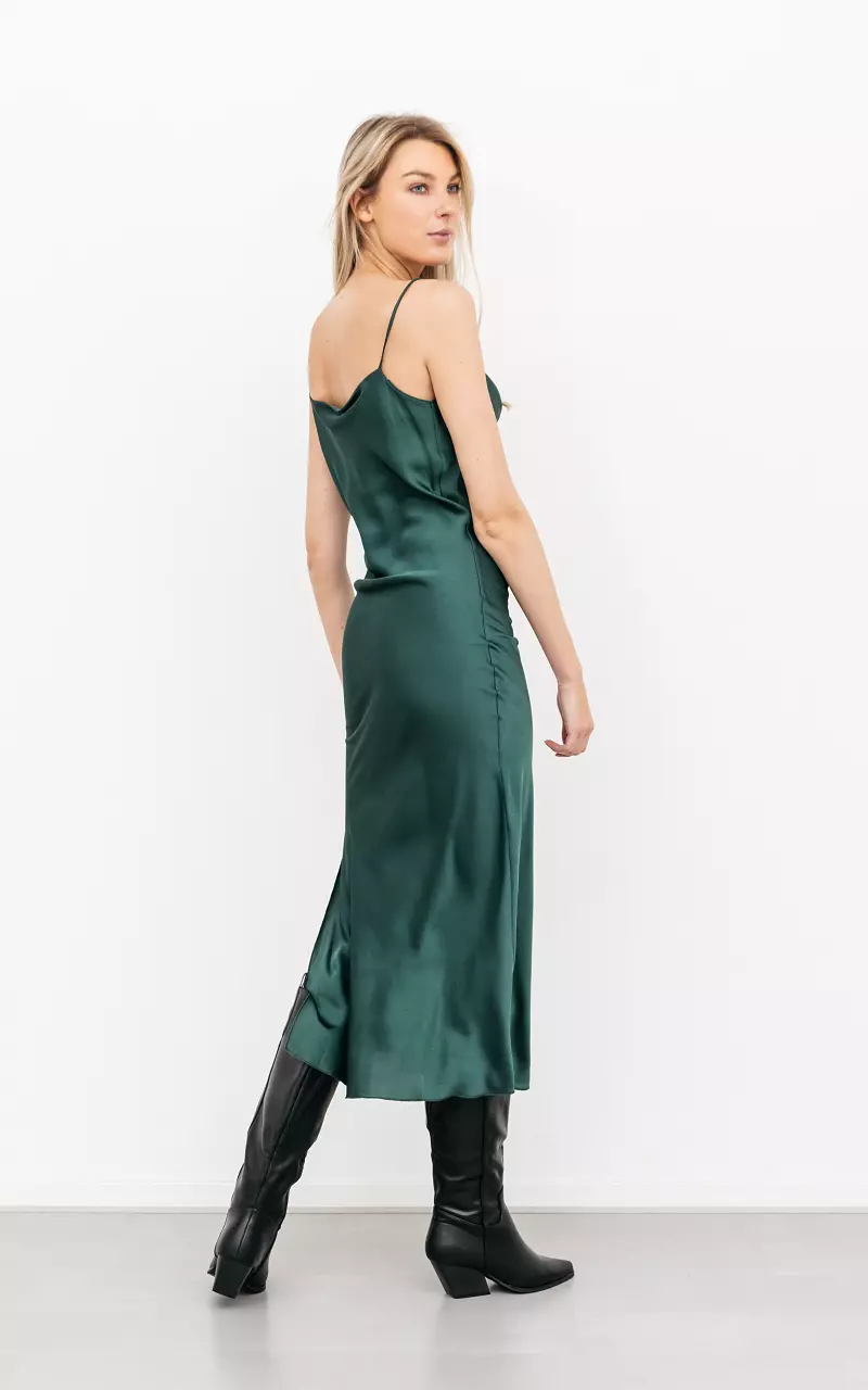 Long silky dress with waterfall neckline Green