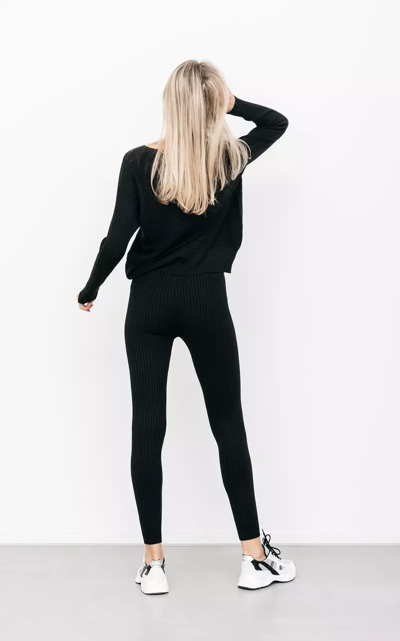 Comfy set of sweater and pants Black