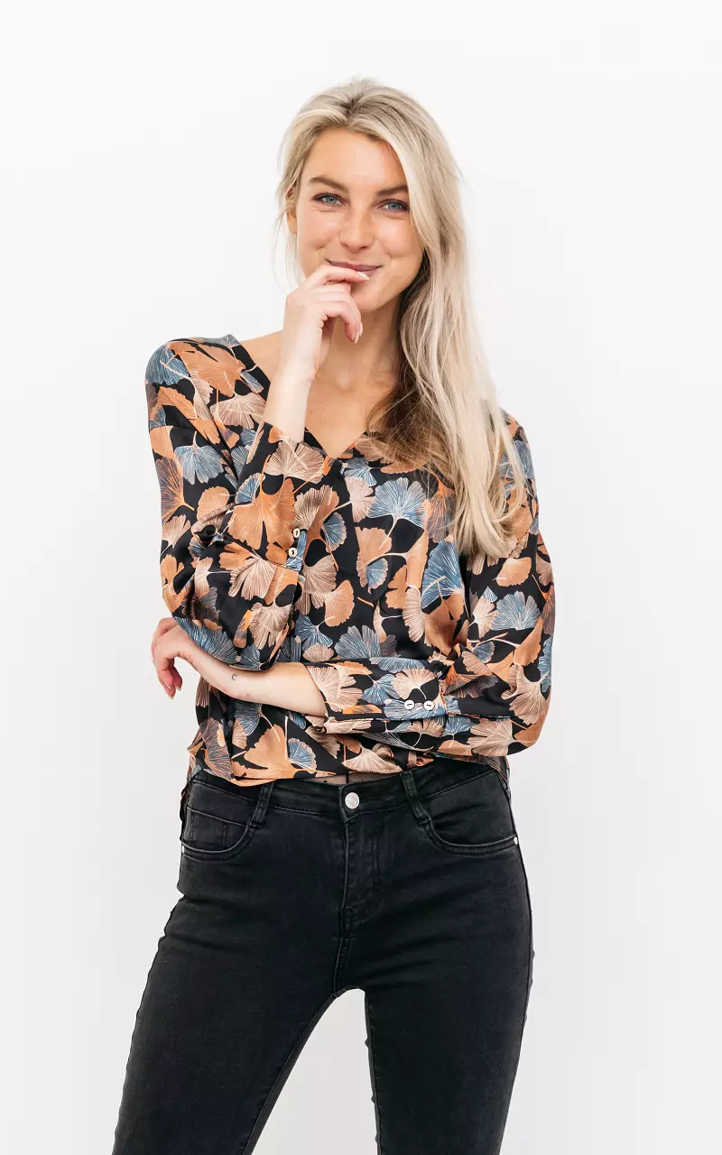 V-neck top with print Black Rust Brown