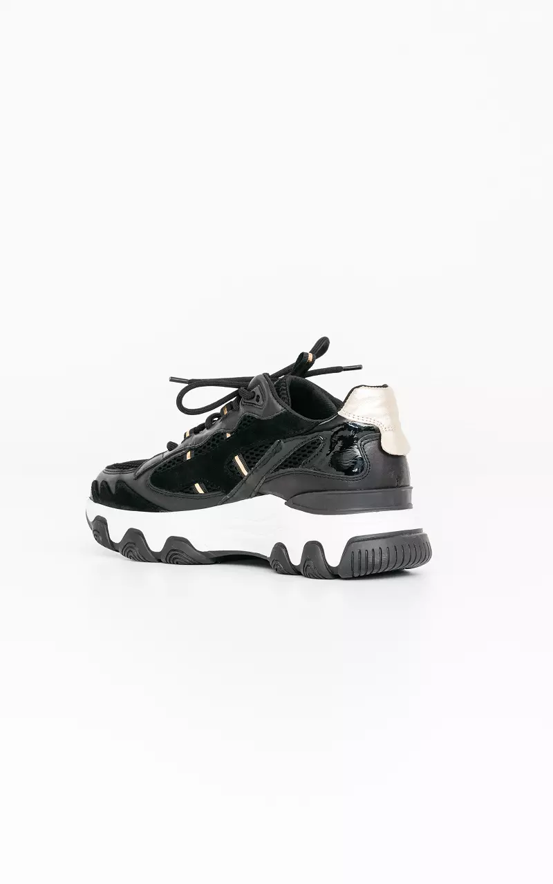 Lace-up sneaker with gold-coated details Black White