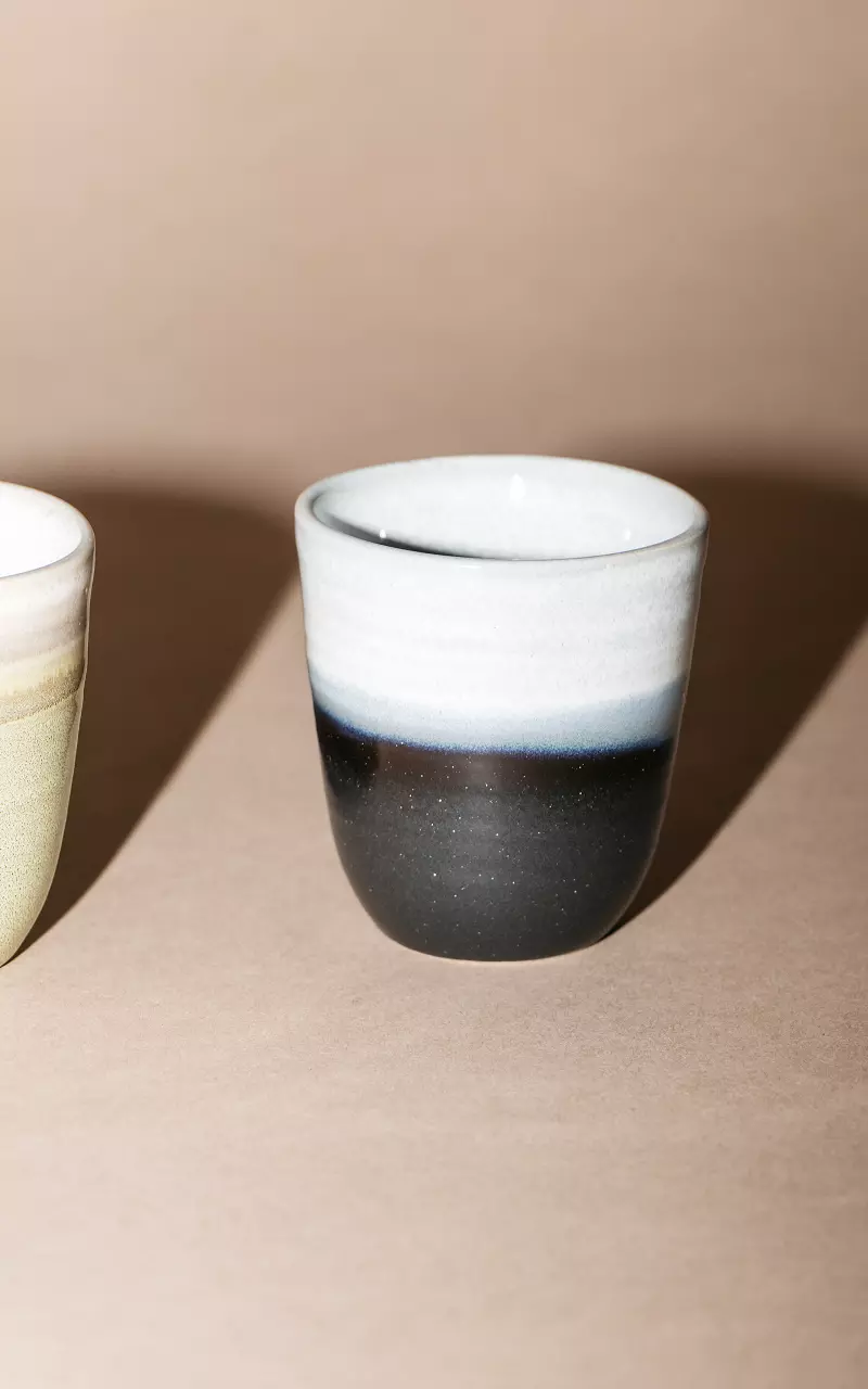 Handgefertigte Keramik-Tasse Hellgrau Schwarz