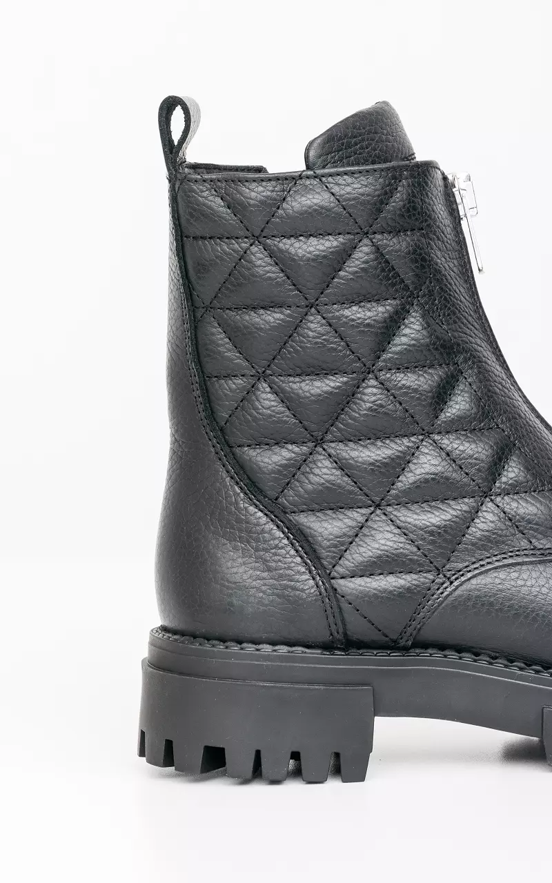 Leather boots with silver-coated zip Black