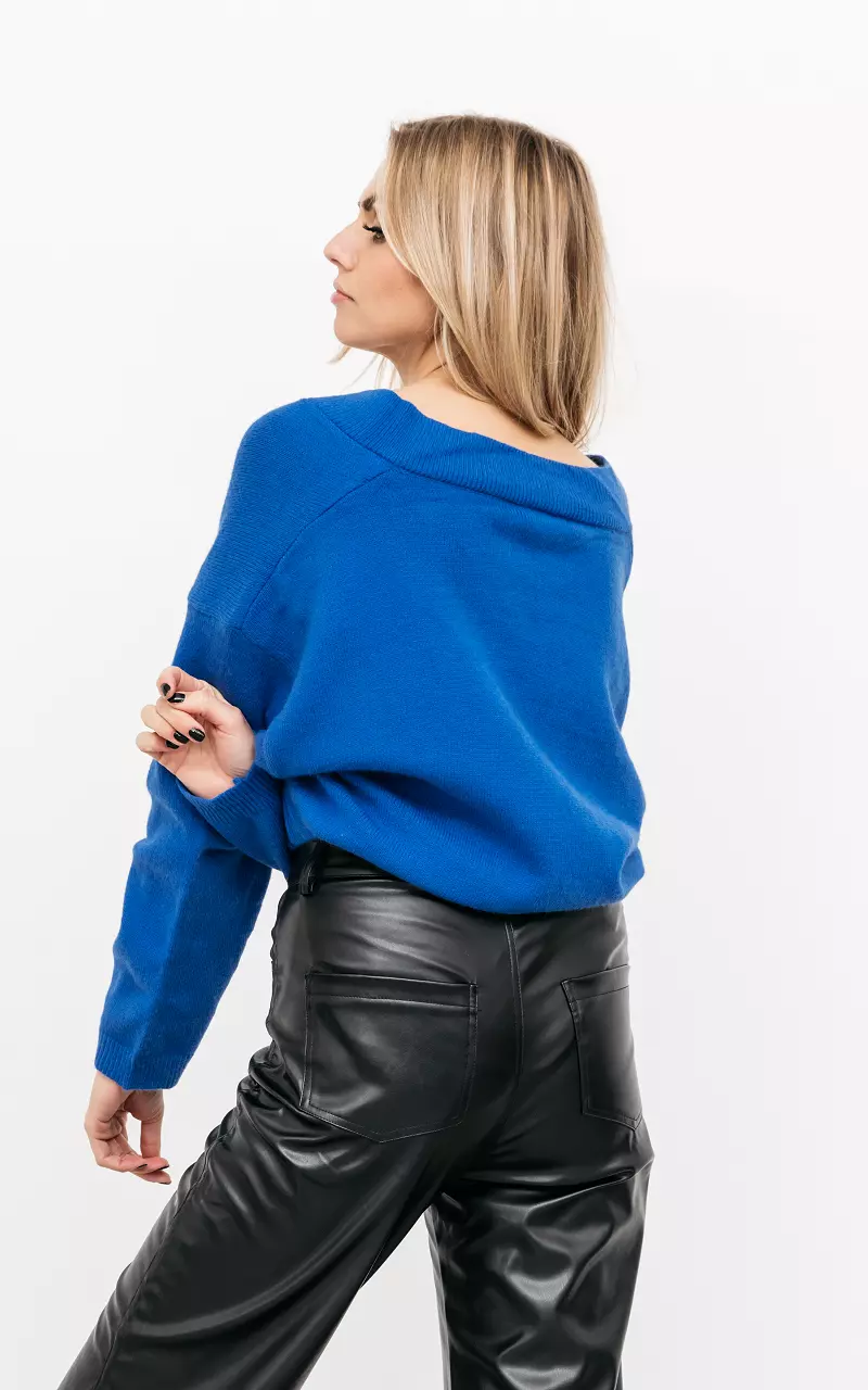 Oversized sweater with V-neck Blue