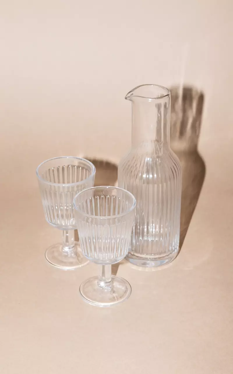 Set of two patterned wineglasses  Transparent