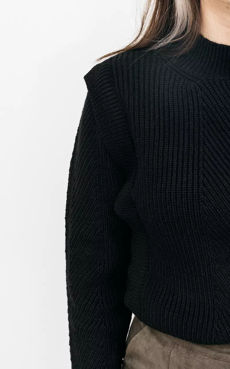 Sweater with shoulder pads Black