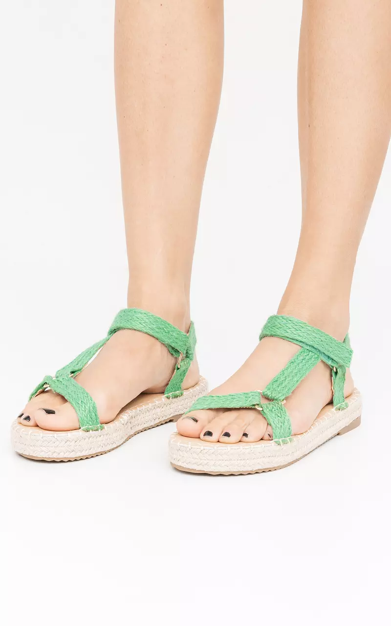 Sommerliche Sandalen mit Klettverschluss  Grün