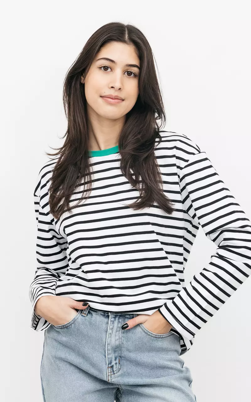Striped shirt with round neck White Black