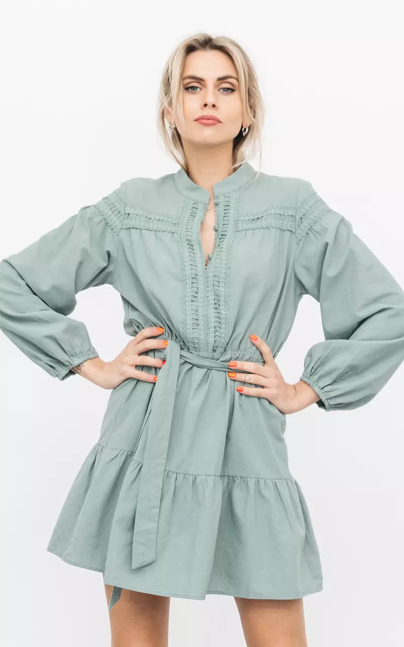 Dress with buttons and waist tie Mint