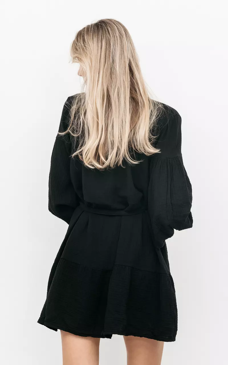 Losvallende jurk met strikdetail Zwart