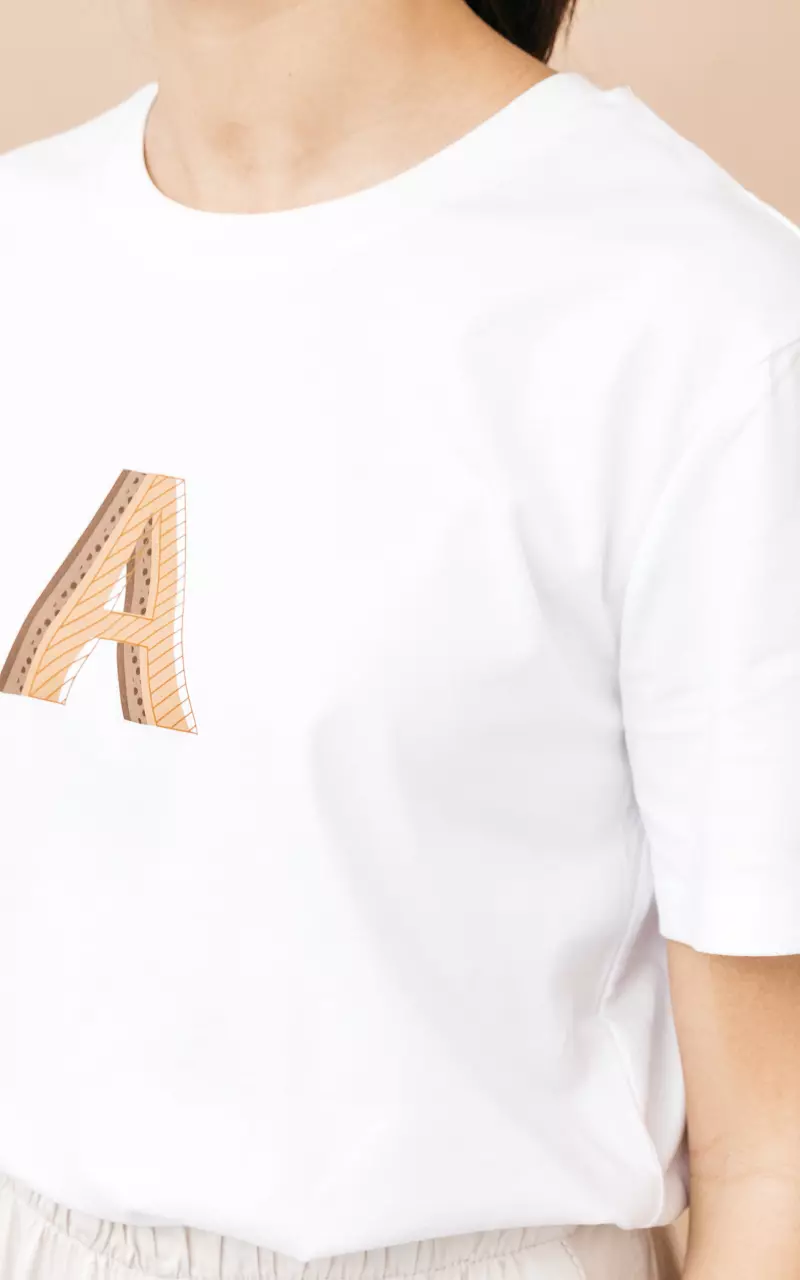 Shirt mit "A"-Print Weiß