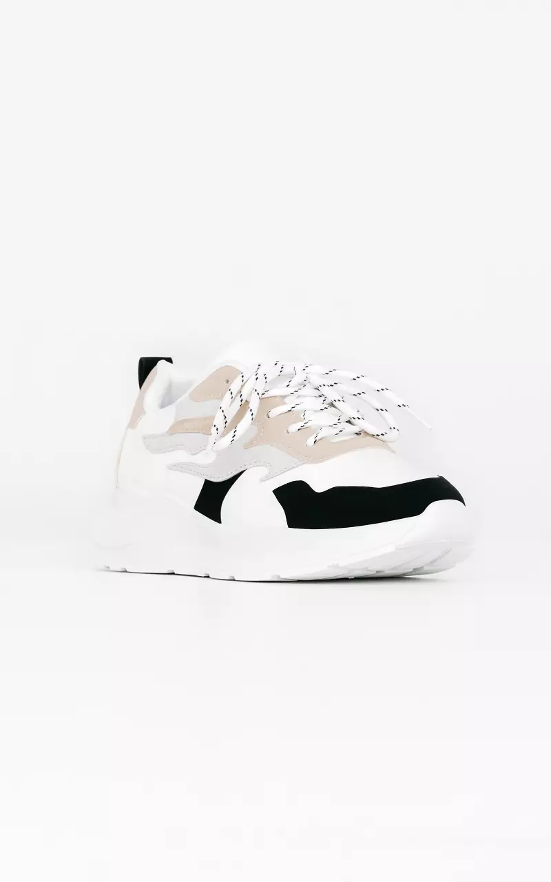 Lace-up sneakers with thick soles White Black