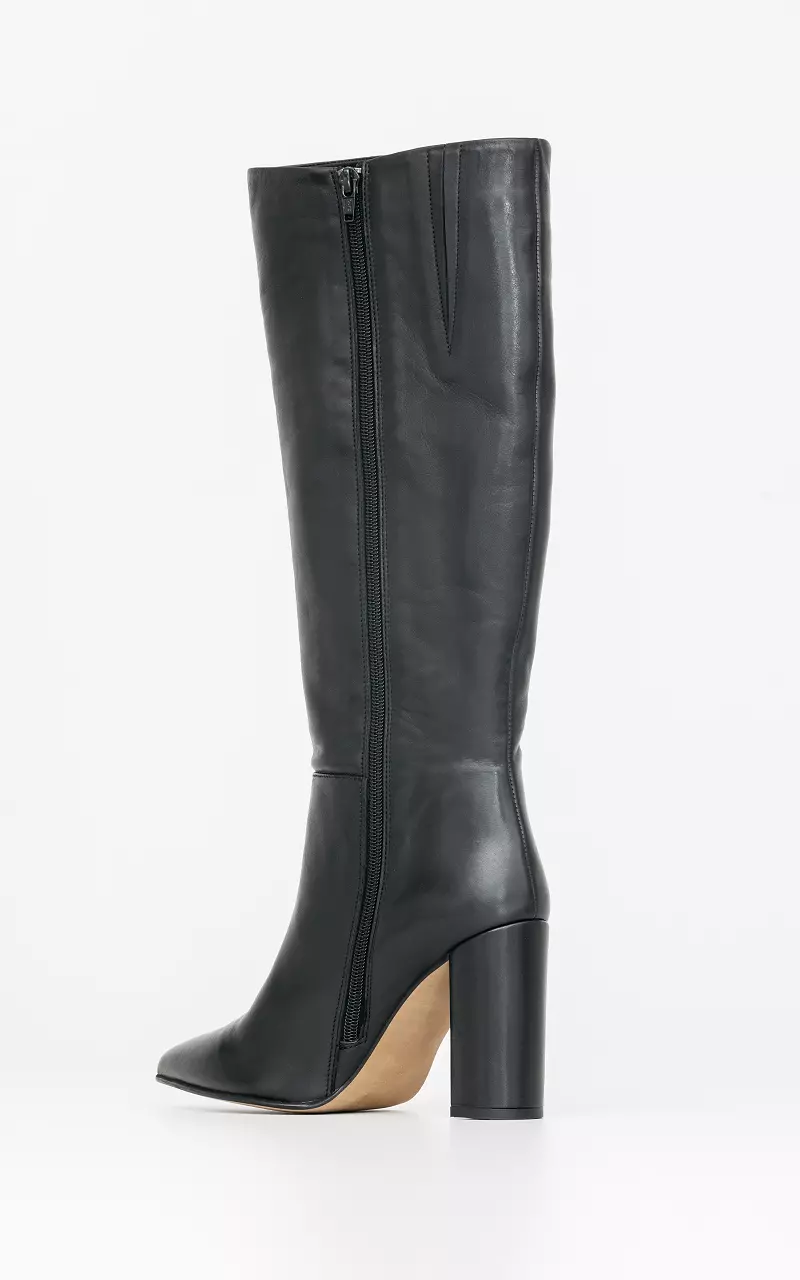 High leather boots with zip Black