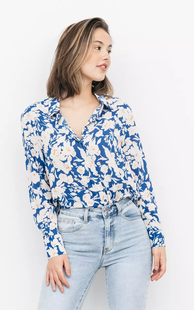 Fröhliche Bluse mit Blumenprint Blau Creme