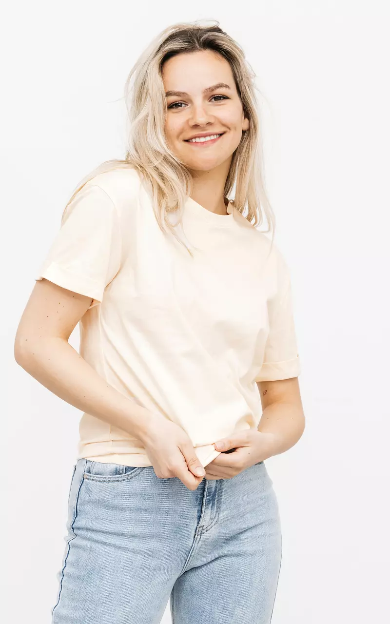Basic shirt with round neck Beige
