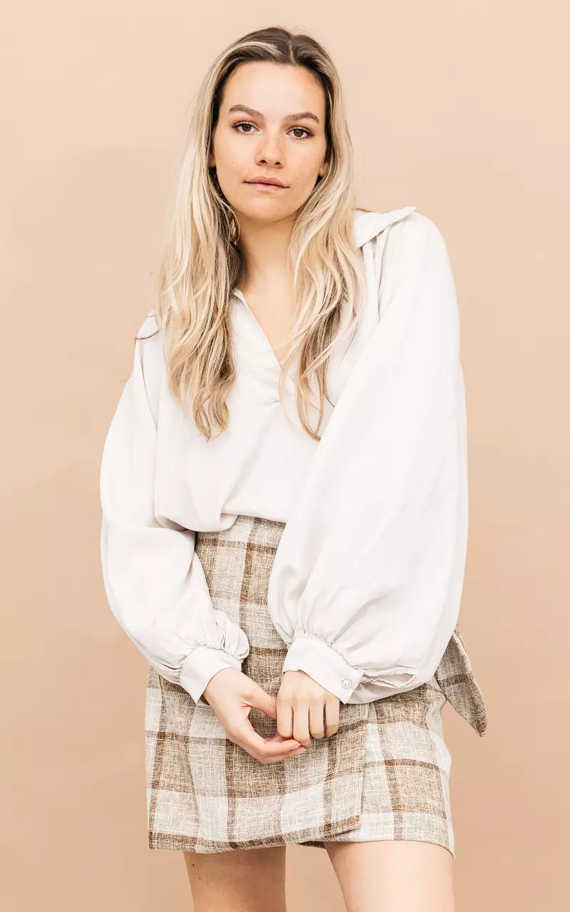 Basic blouse with balloon sleeves Beige