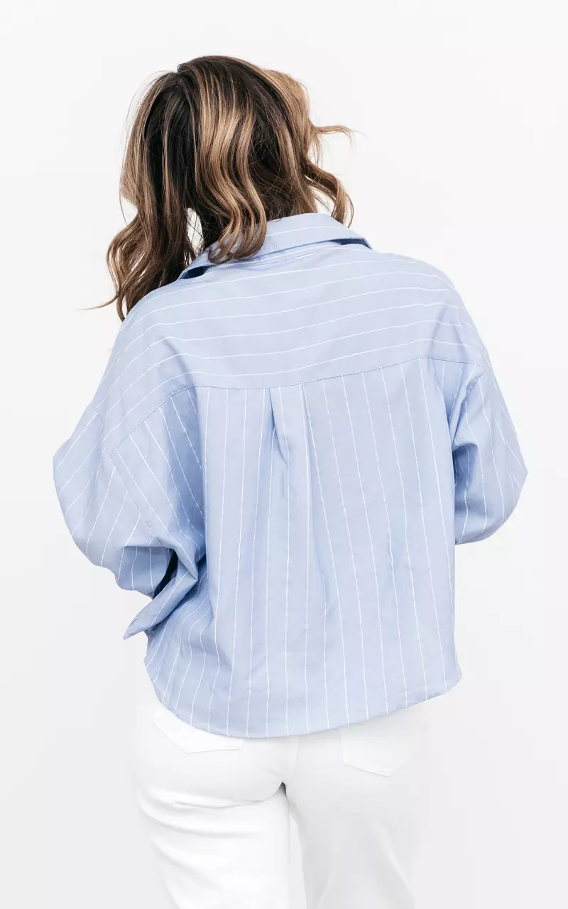 Kurze Oversized Bluse mit Streifen Blau Weiß