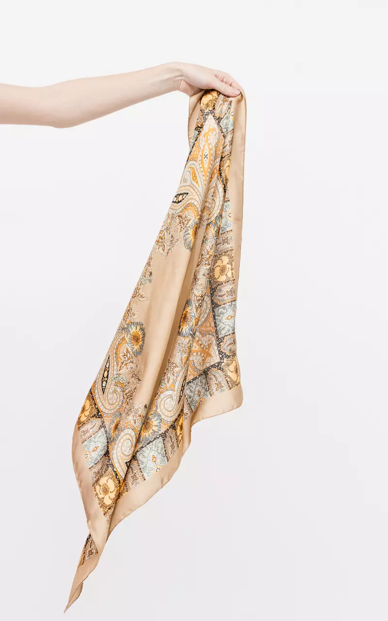 Satin-look scarf with print Light Brown