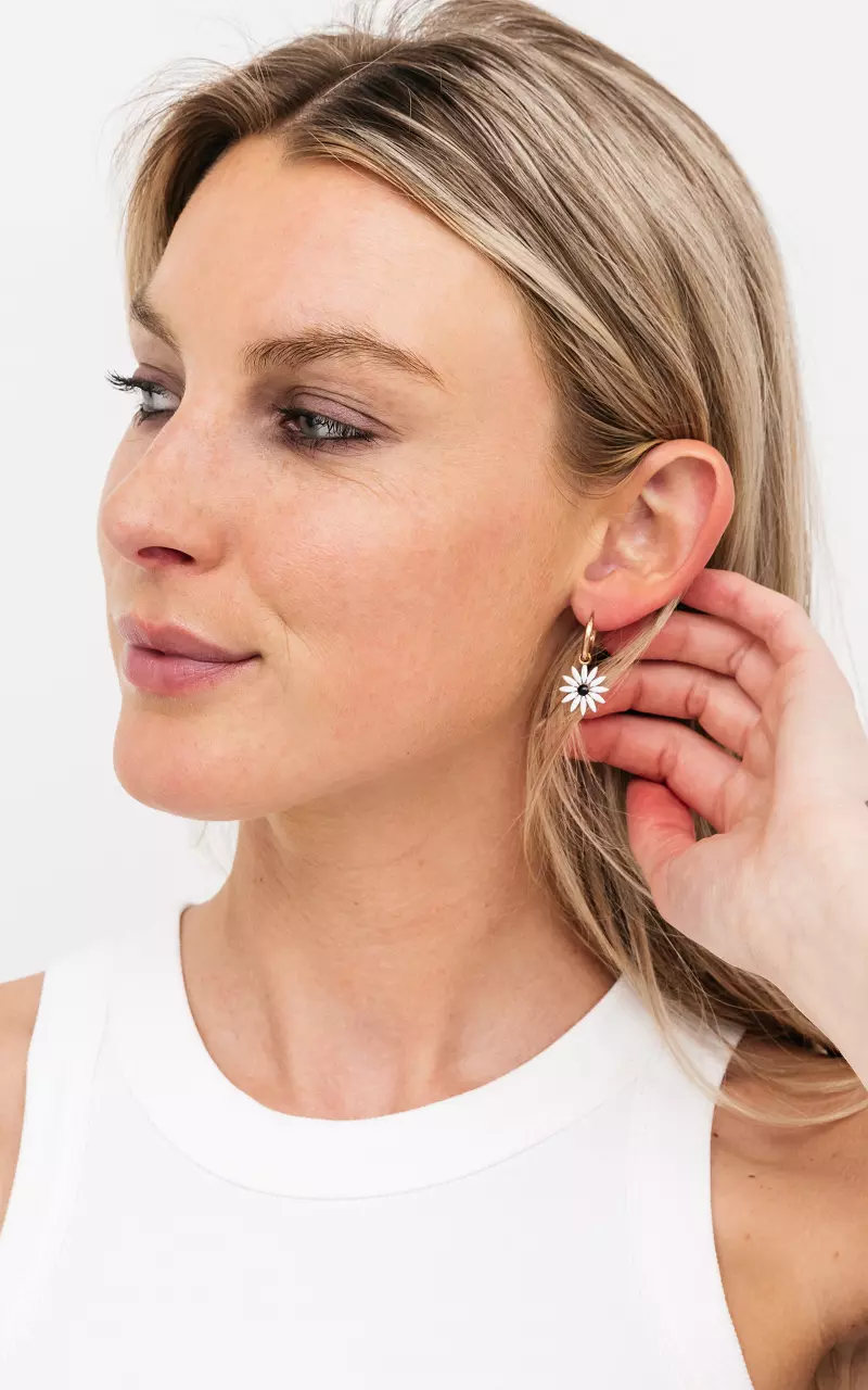 Niedliche Ohrringe mit Blumen-Anhänger Gold Weiß