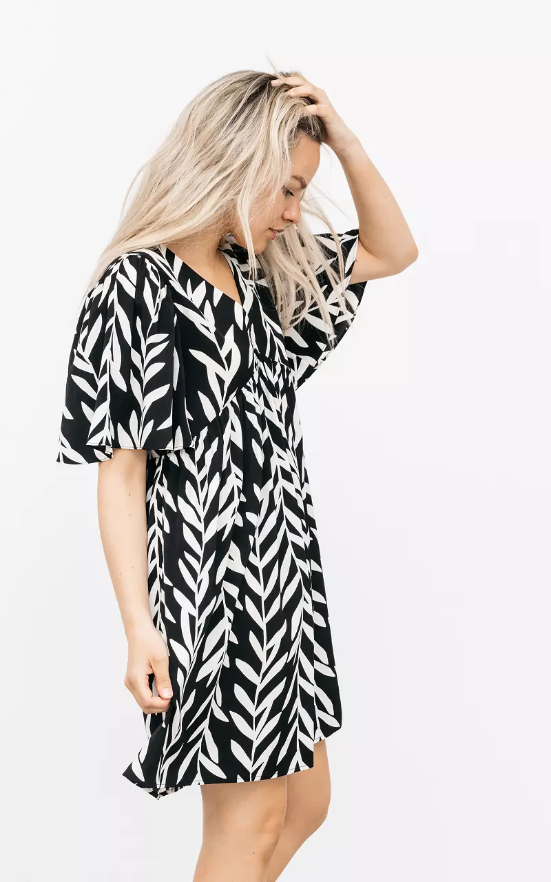 Wide dress with print Black White