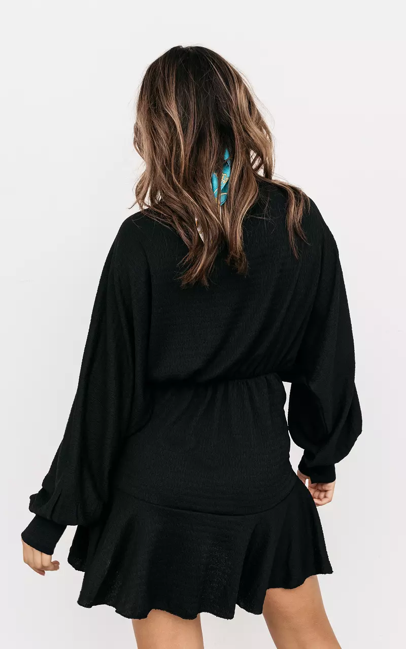 Wrap-around dress with v-neck Black