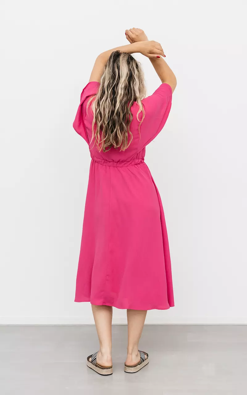 Midikleid mit elastischer Taille Pink
