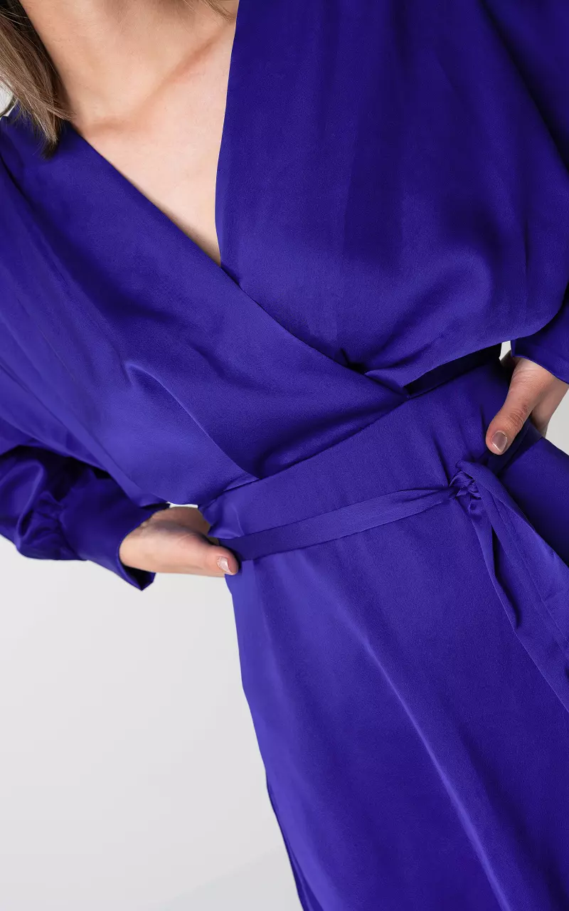 Satin look jurk met strikdetail Kobalt Blauw