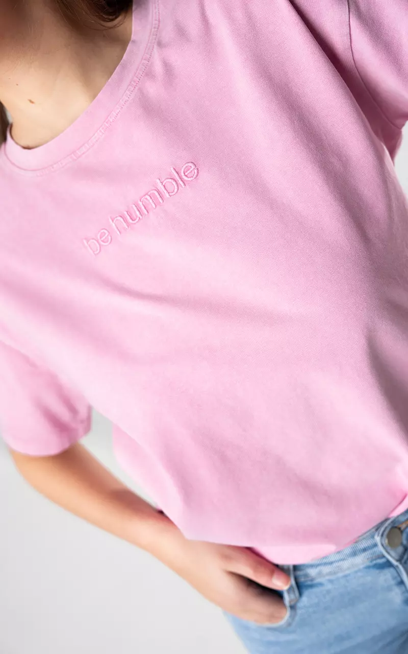 Basic shirt 'be humble' borduursel Roze