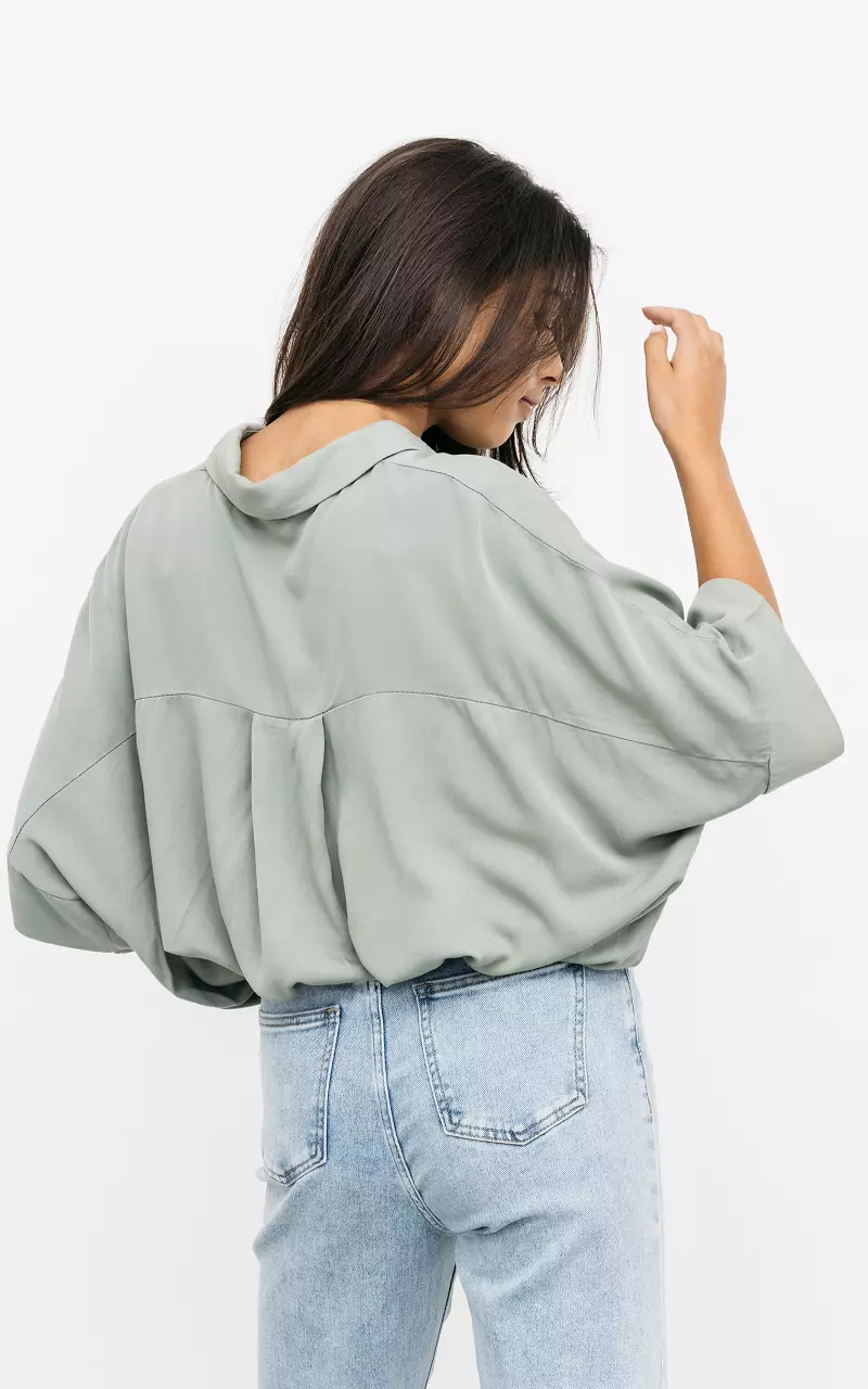 Oversized blouse with buttons Mint