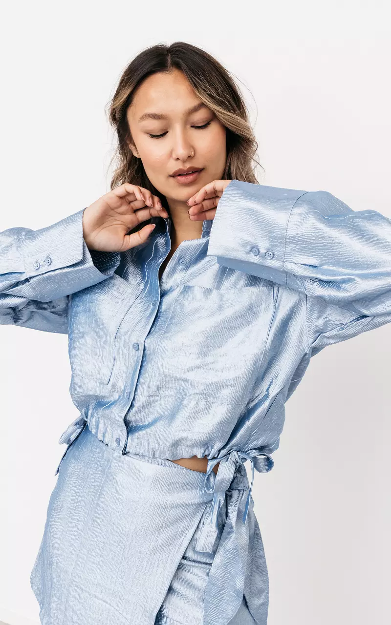 Cropped blouse met glanzende stof Lichtblauw