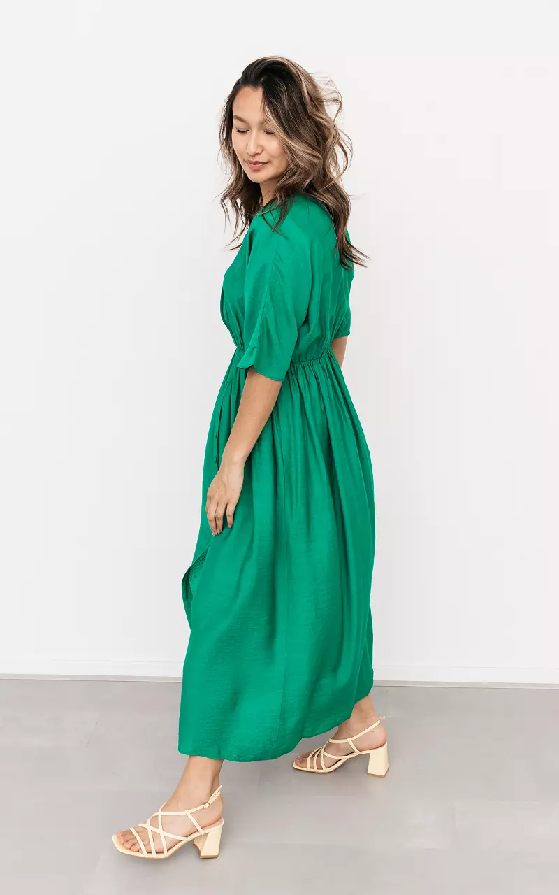 Midi Kleid mit Knöpfen am Rock Grün
