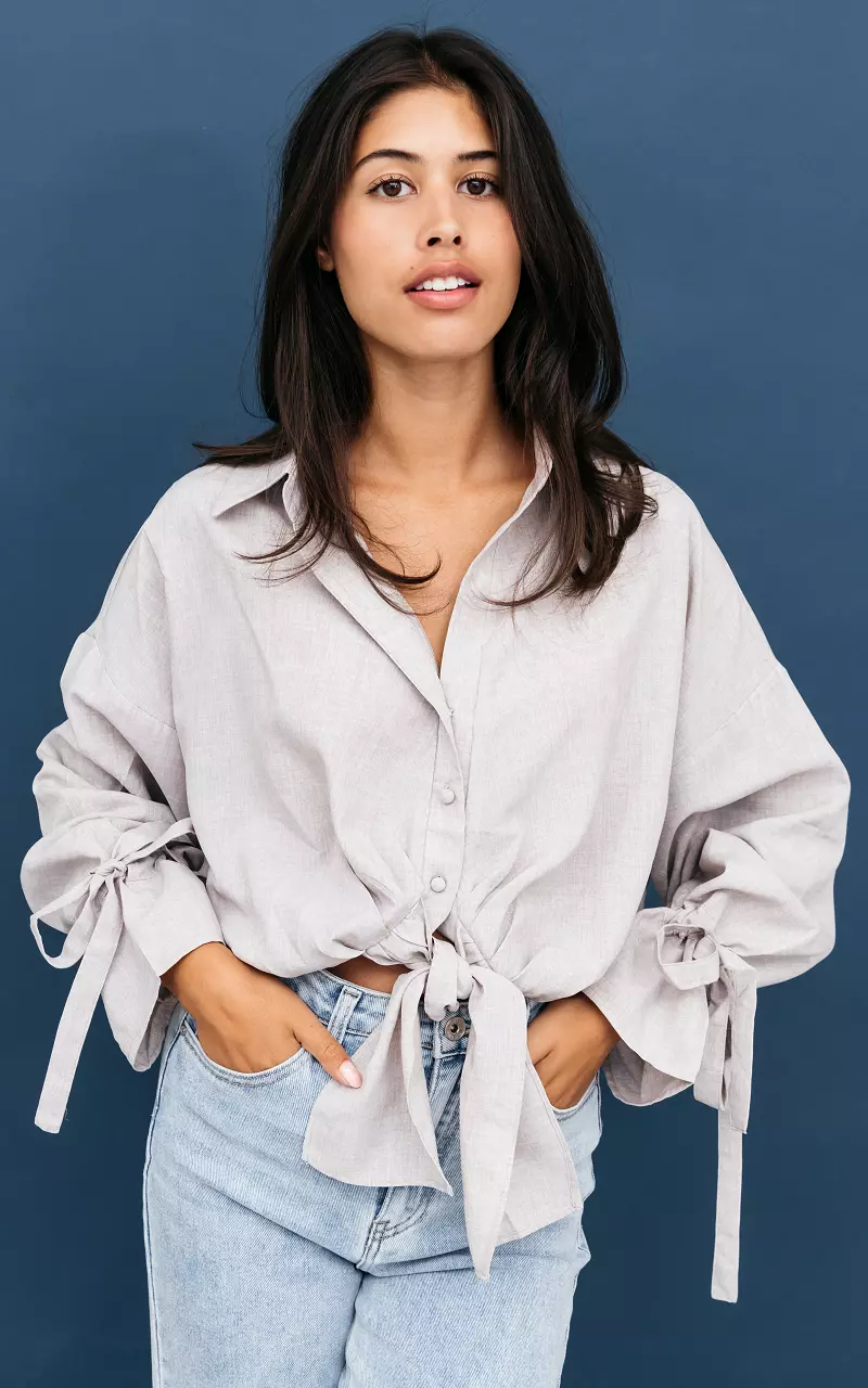 Cropped blouse with waist tie Cream
