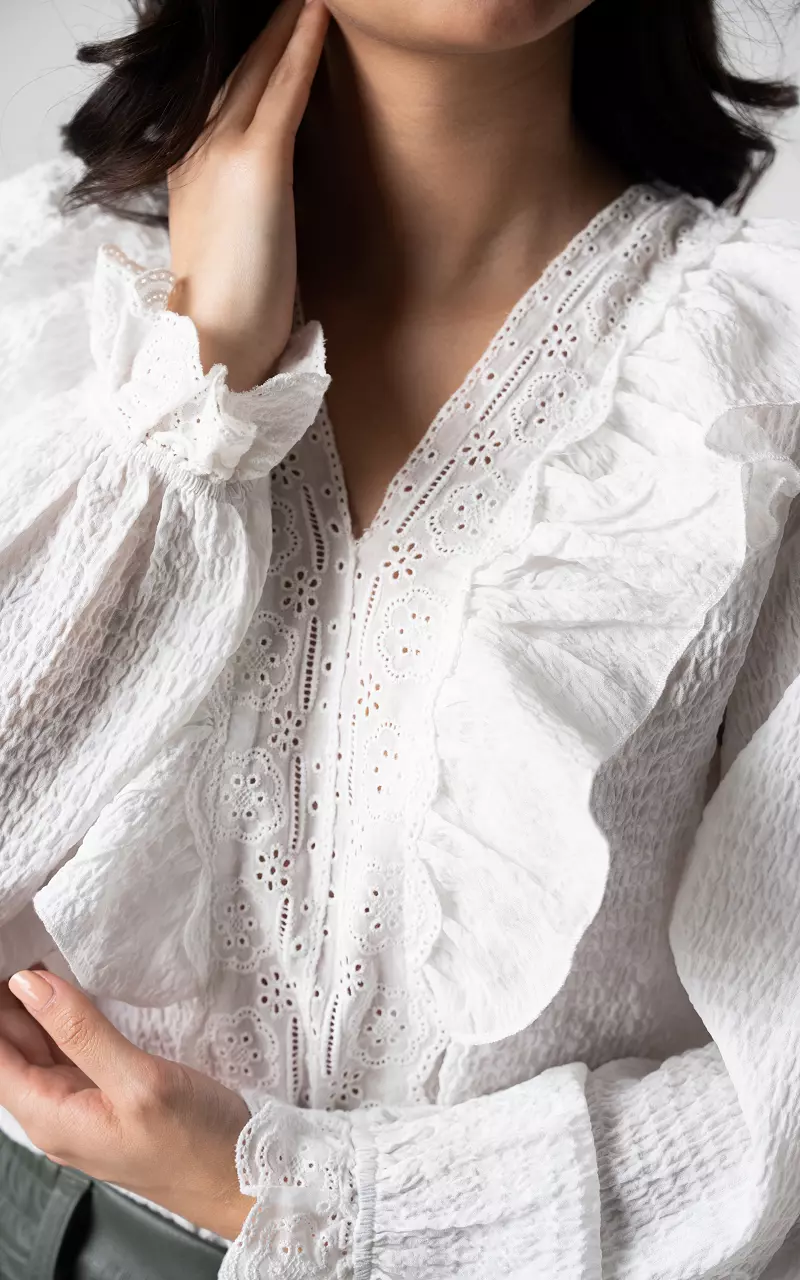 Blouse with lace details and flounces White