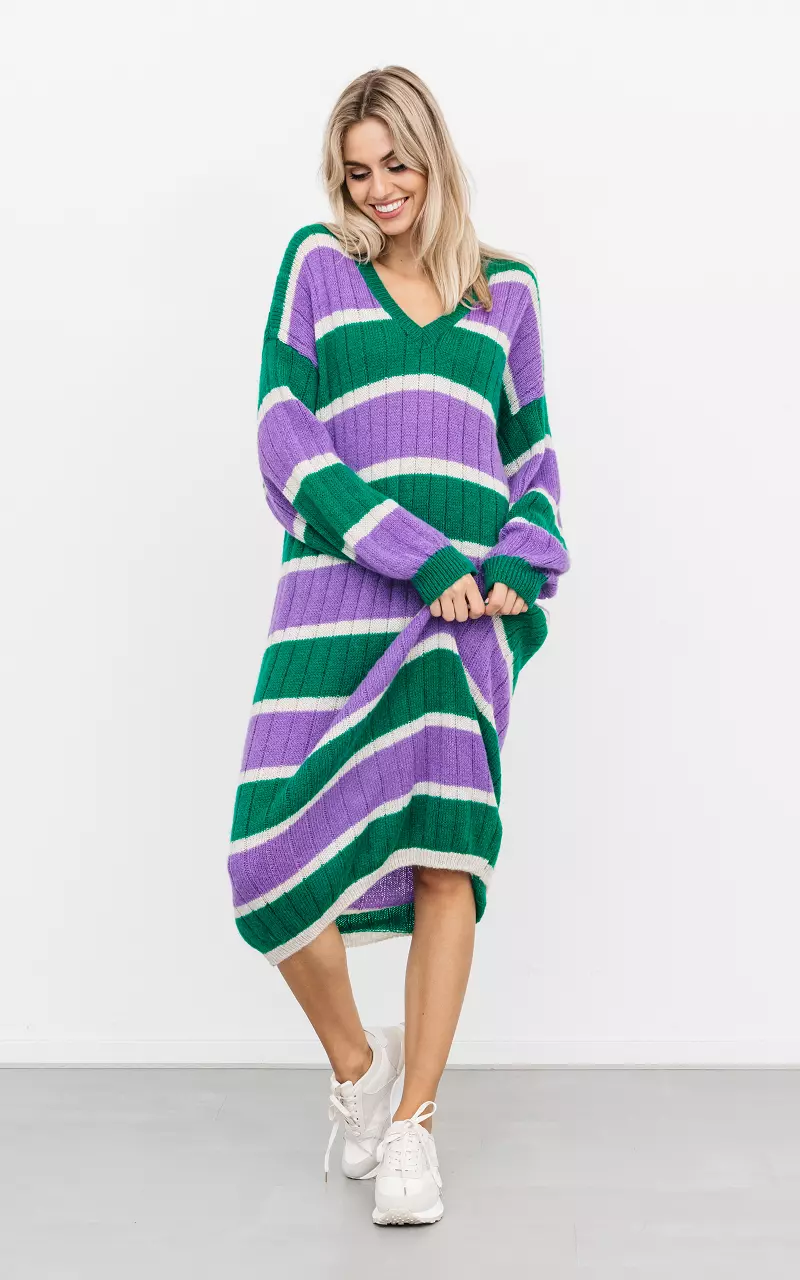 Knitted dress with v-neck Green Purple
