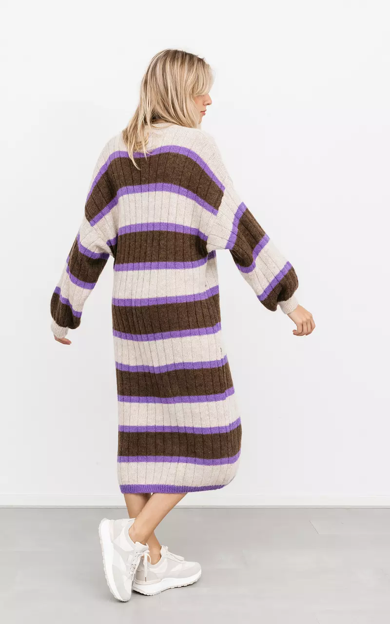 Knitted dress with v-neck Dark Brown Purple