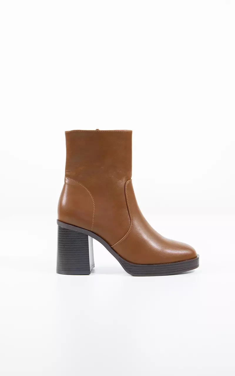 Leather look boots with block heel Camel