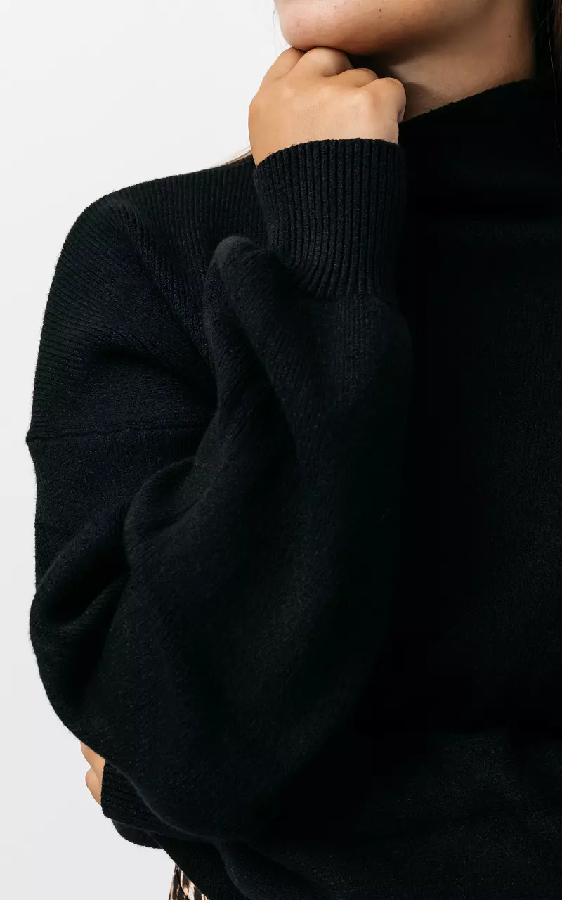 Turtleneck sweater with puffed sleeves Black