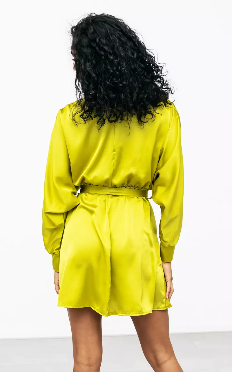 Wickel-Optik Kleid im Satin-Look Gelb