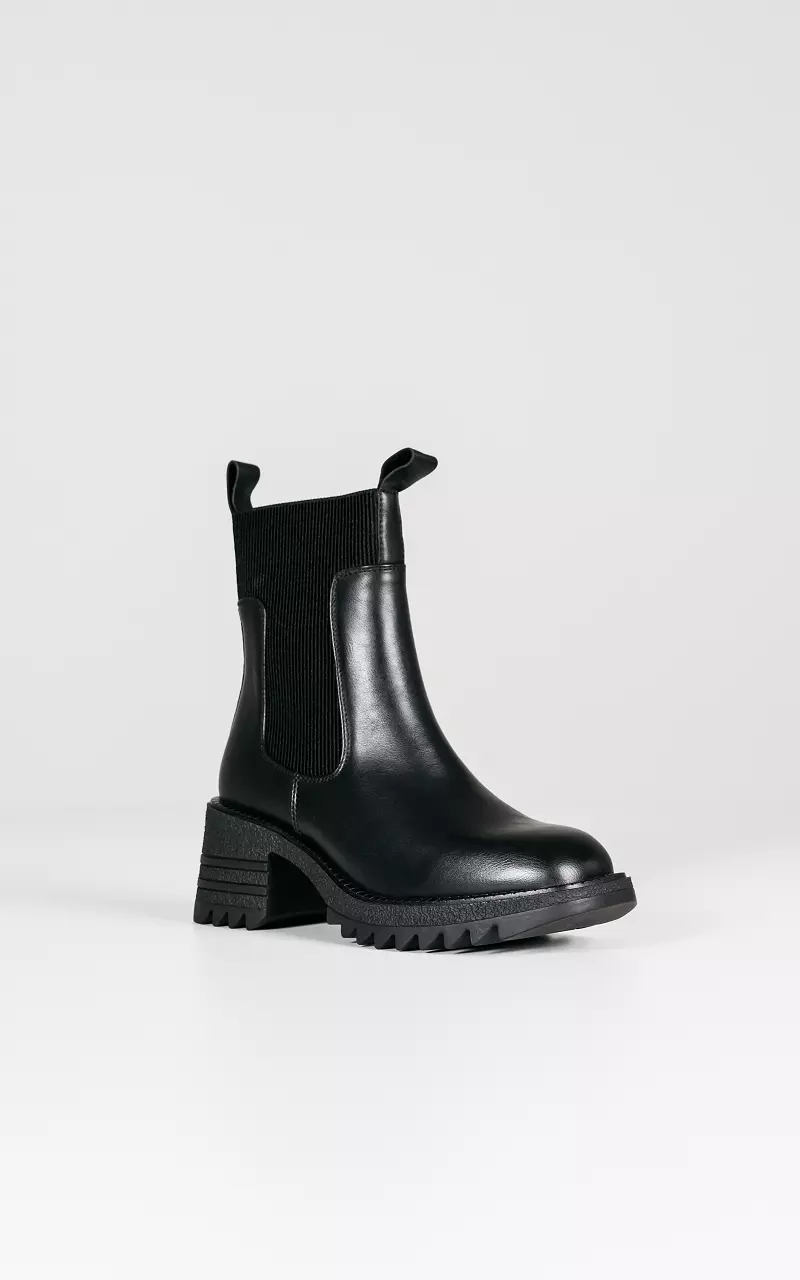 Leather-look boots Black