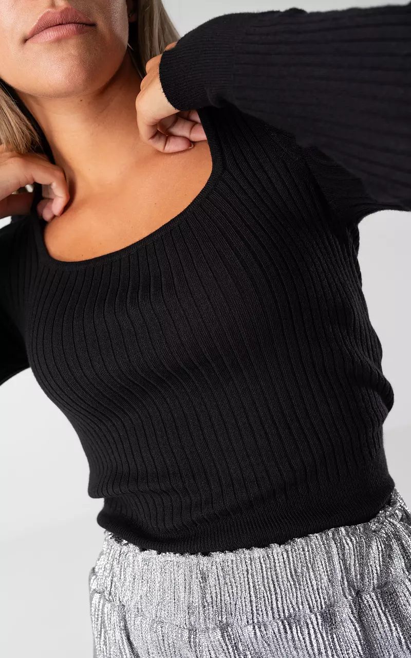 Basic top with squared neckline Black