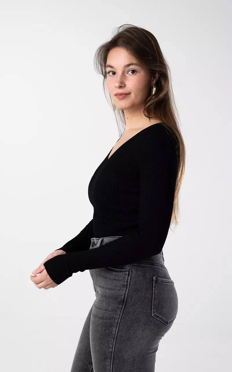 Basic Top mit V-Ausschnitt Schwarz
