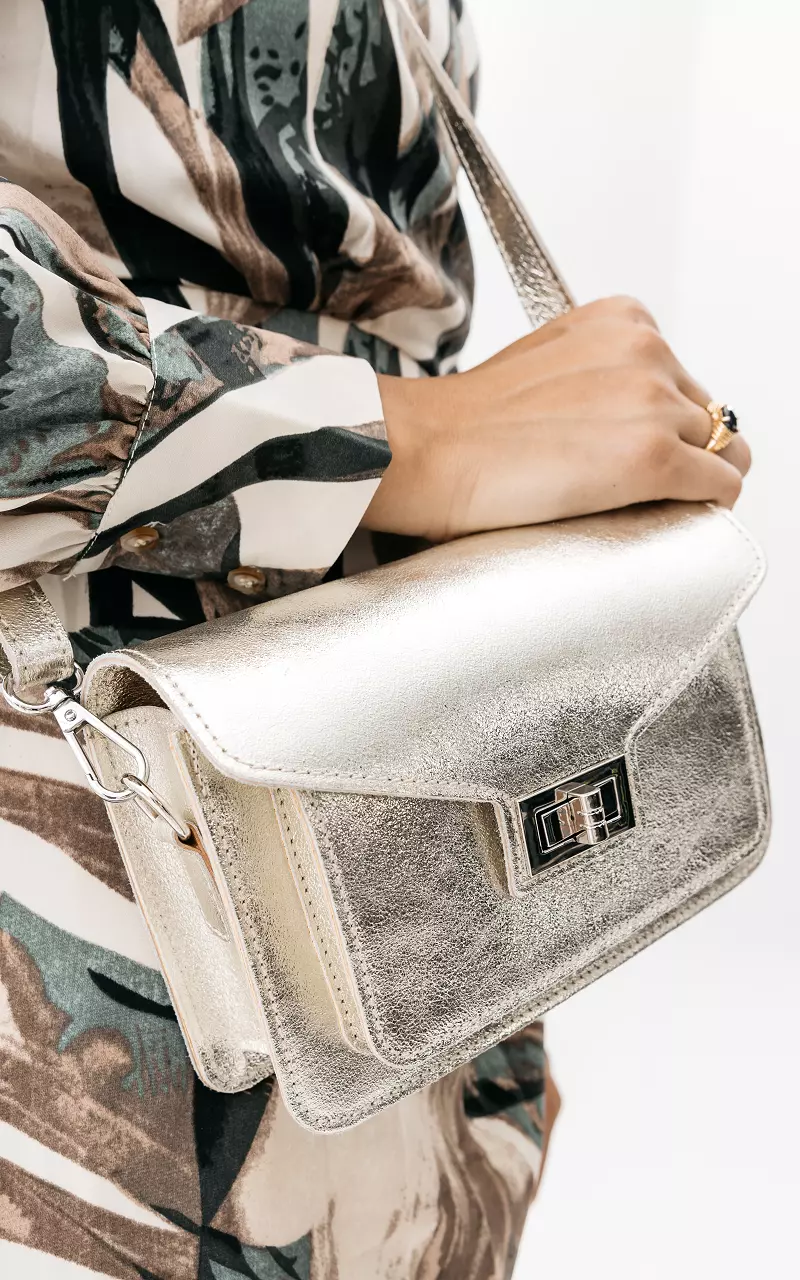 Leather bag with metallic look Champagne