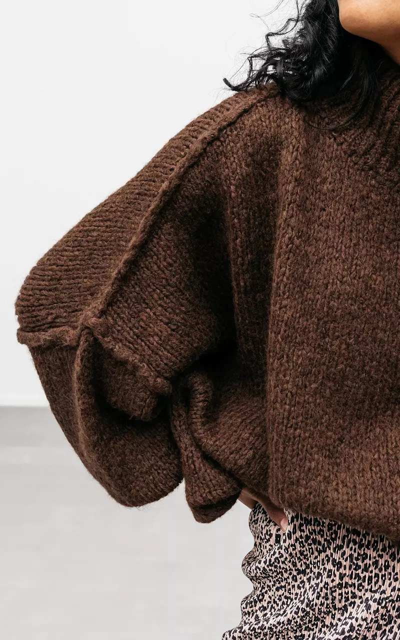 Oversized woolen sweater Brown