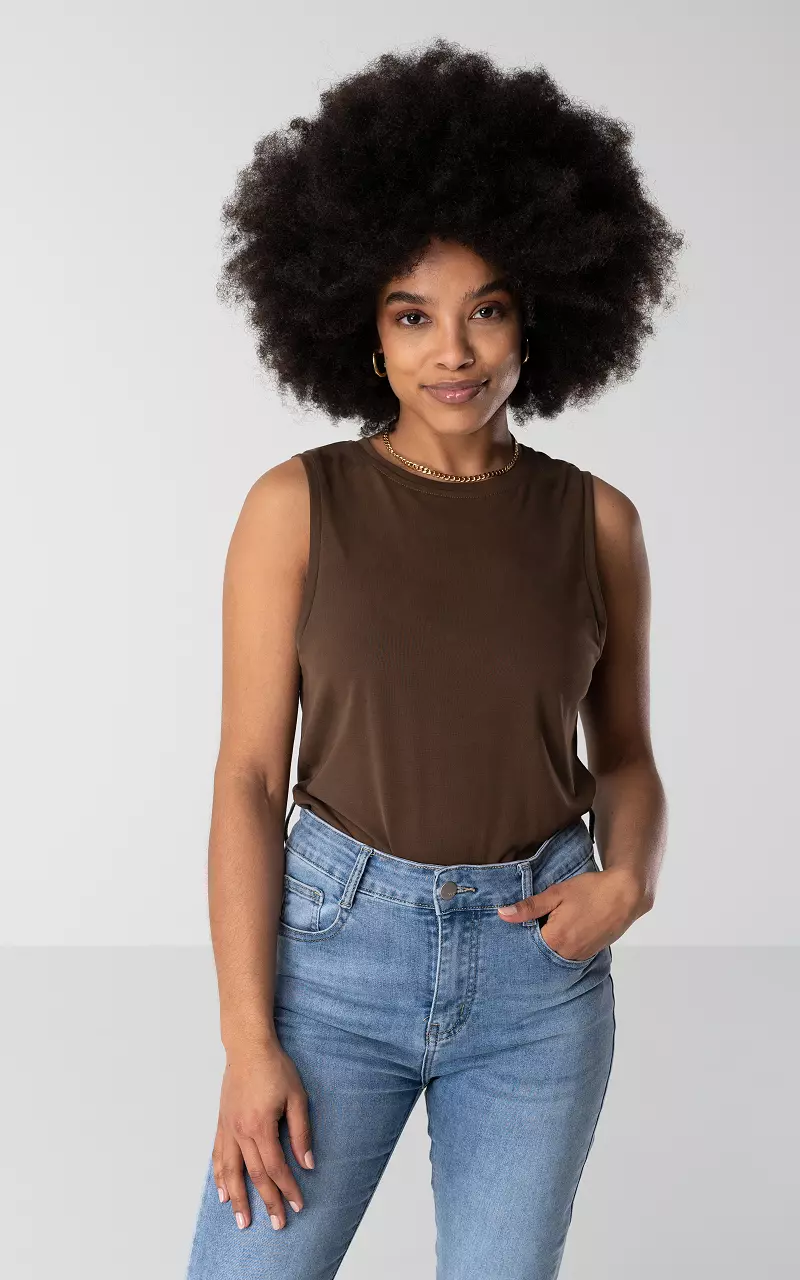 Sleeveless top with round neck Brown