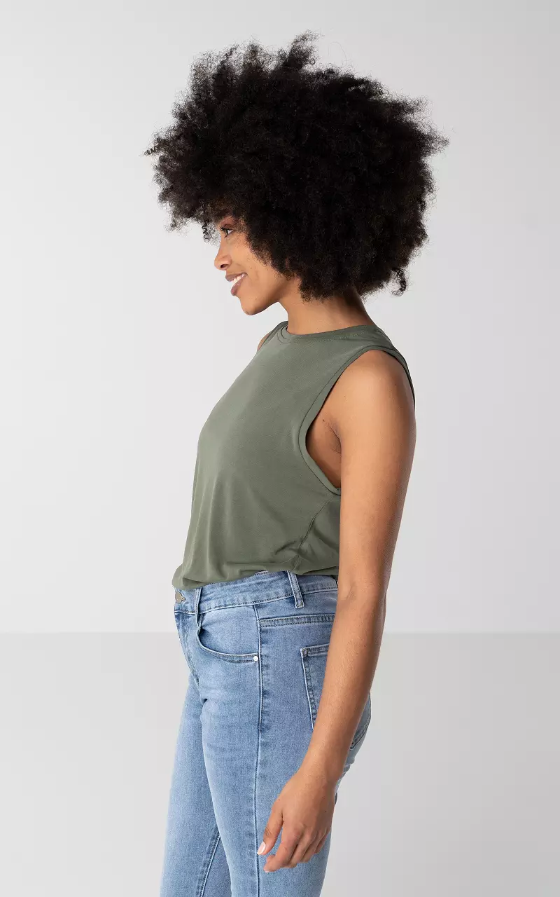 Sleeveless top with round neck Green