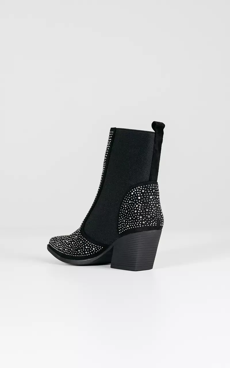 Mid-high boots with studs Black